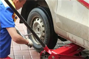 化隆附近拖车24小时服务热线电话